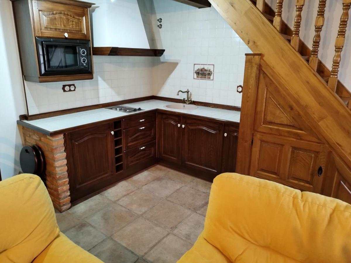 Apartamentos Villa Julieta Ruente Luaran gambar